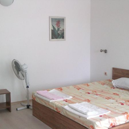 Hotel Neven Primorsko Esterno foto