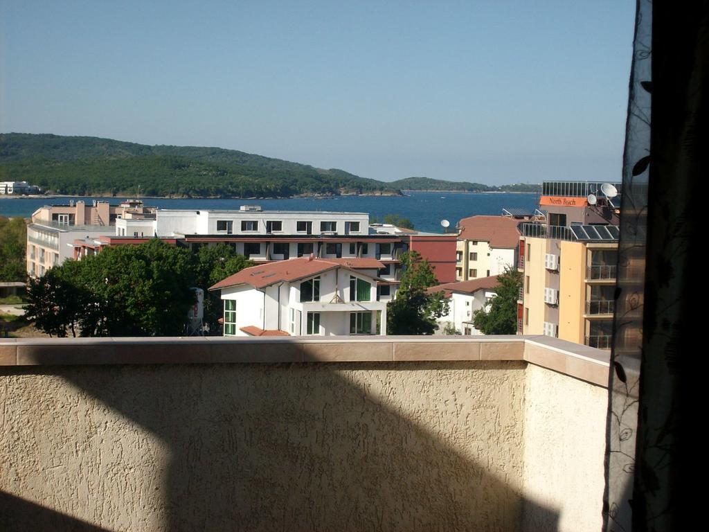 Hotel Neven Primorsko Esterno foto