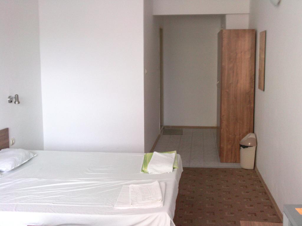 Hotel Neven Primorsko Esterno foto
