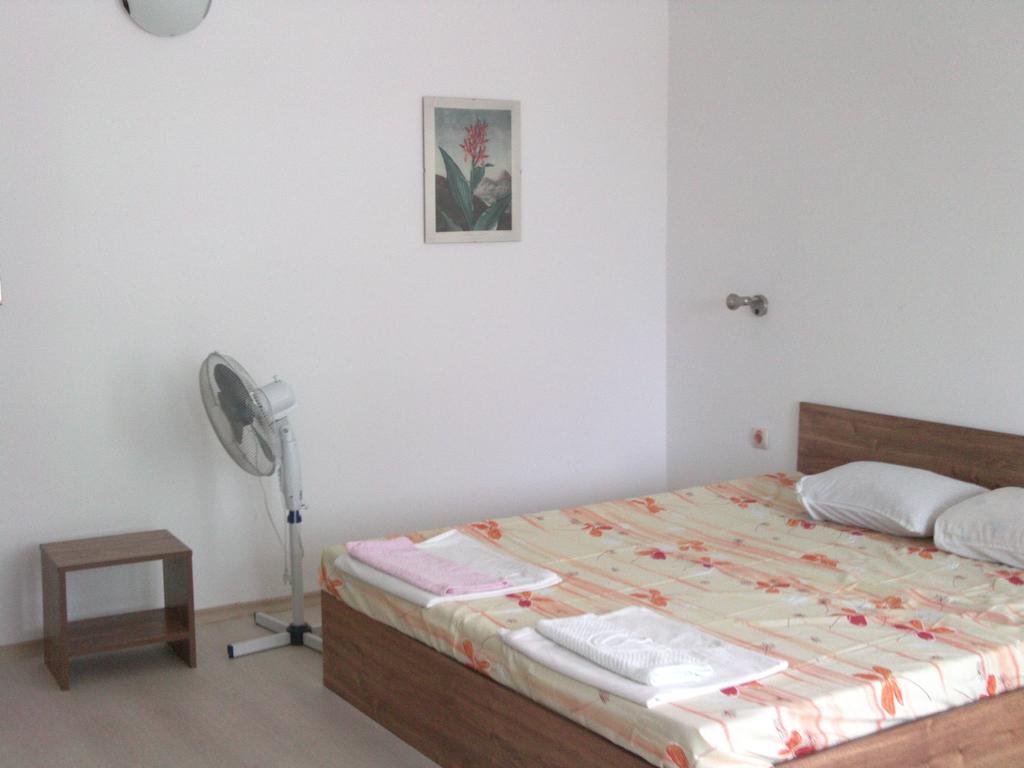 Hotel Neven Primorsko Esterno foto